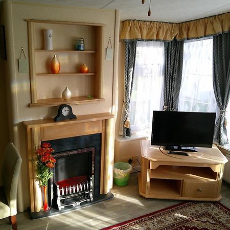 8 Berth Central Heated Golden Palm شابيل سانت ليوناردز المظهر الخارجي الصورة