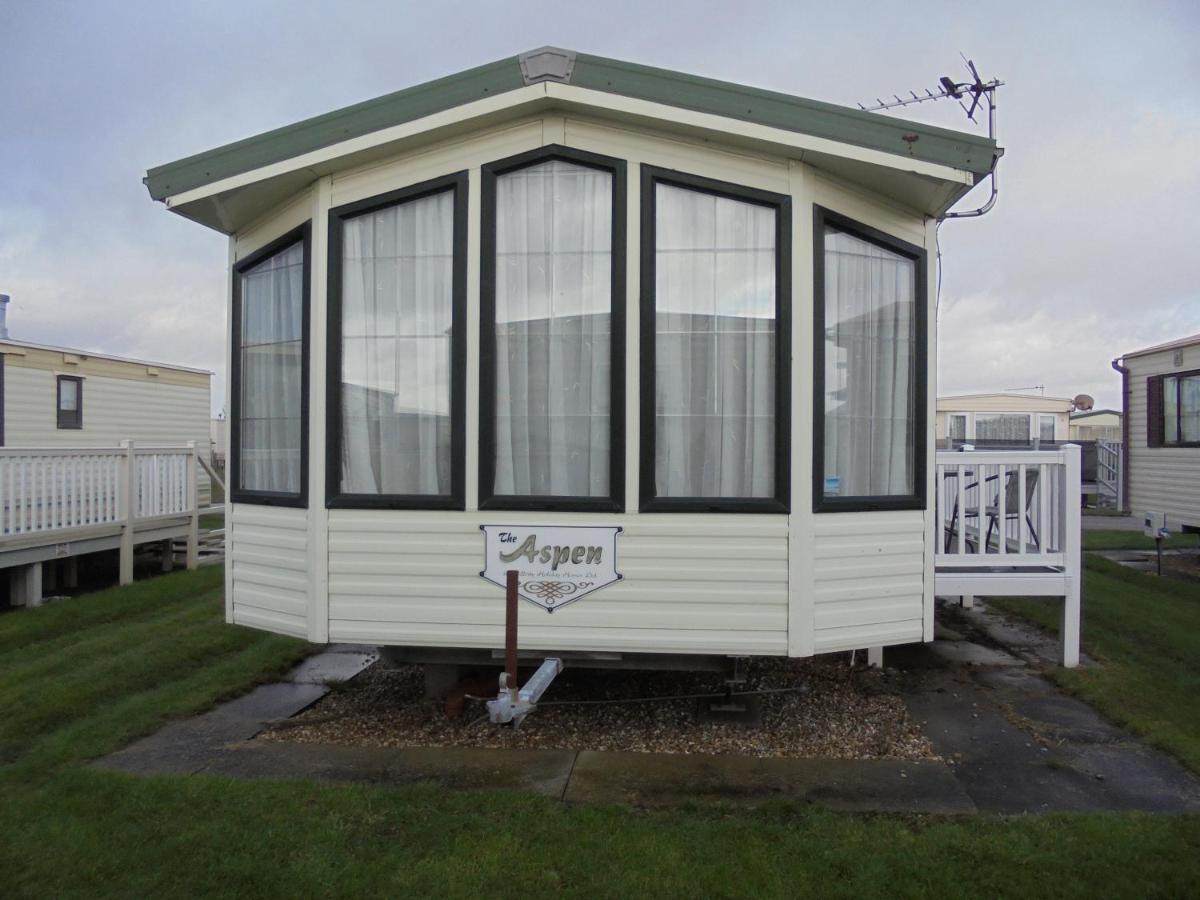 8 Berth Central Heated Golden Palm شابيل سانت ليوناردز المظهر الخارجي الصورة